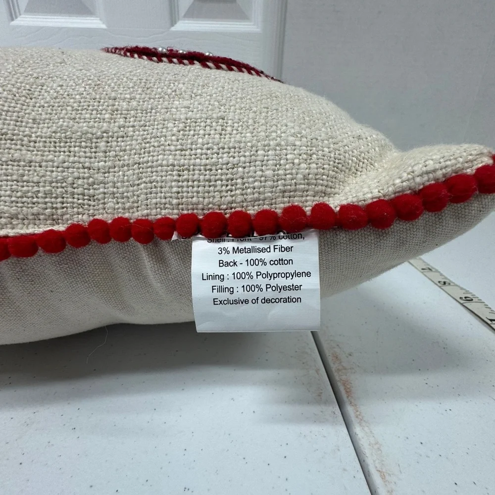 Decorative Embroidered Christmas Throw Pillow With Inside.‎ Size 17